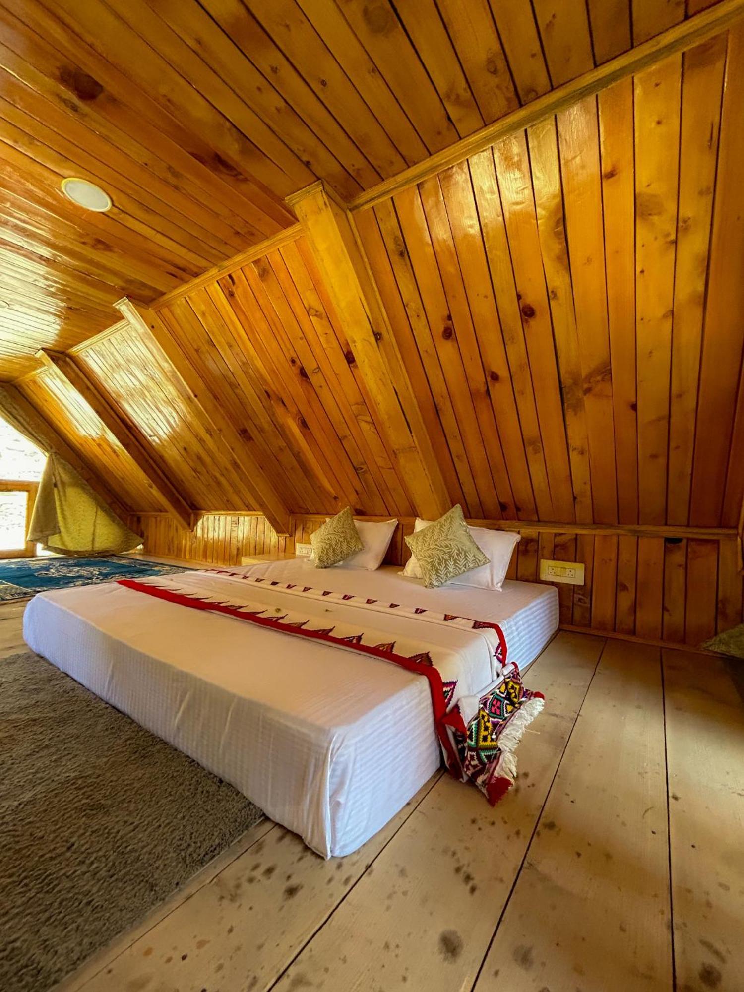 Sainj Riverside Cottages Kültér fotó