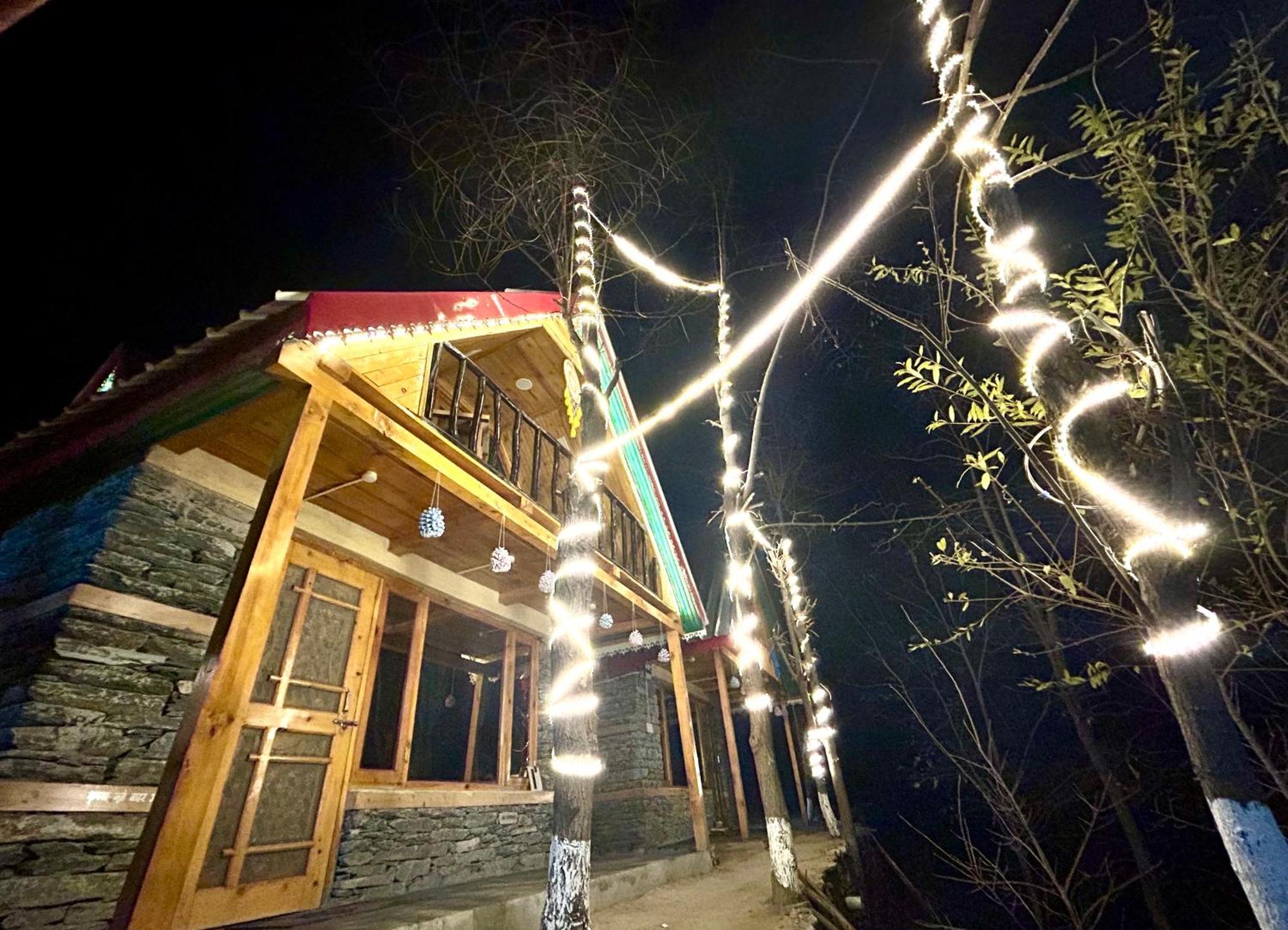 Sainj Riverside Cottages Kültér fotó