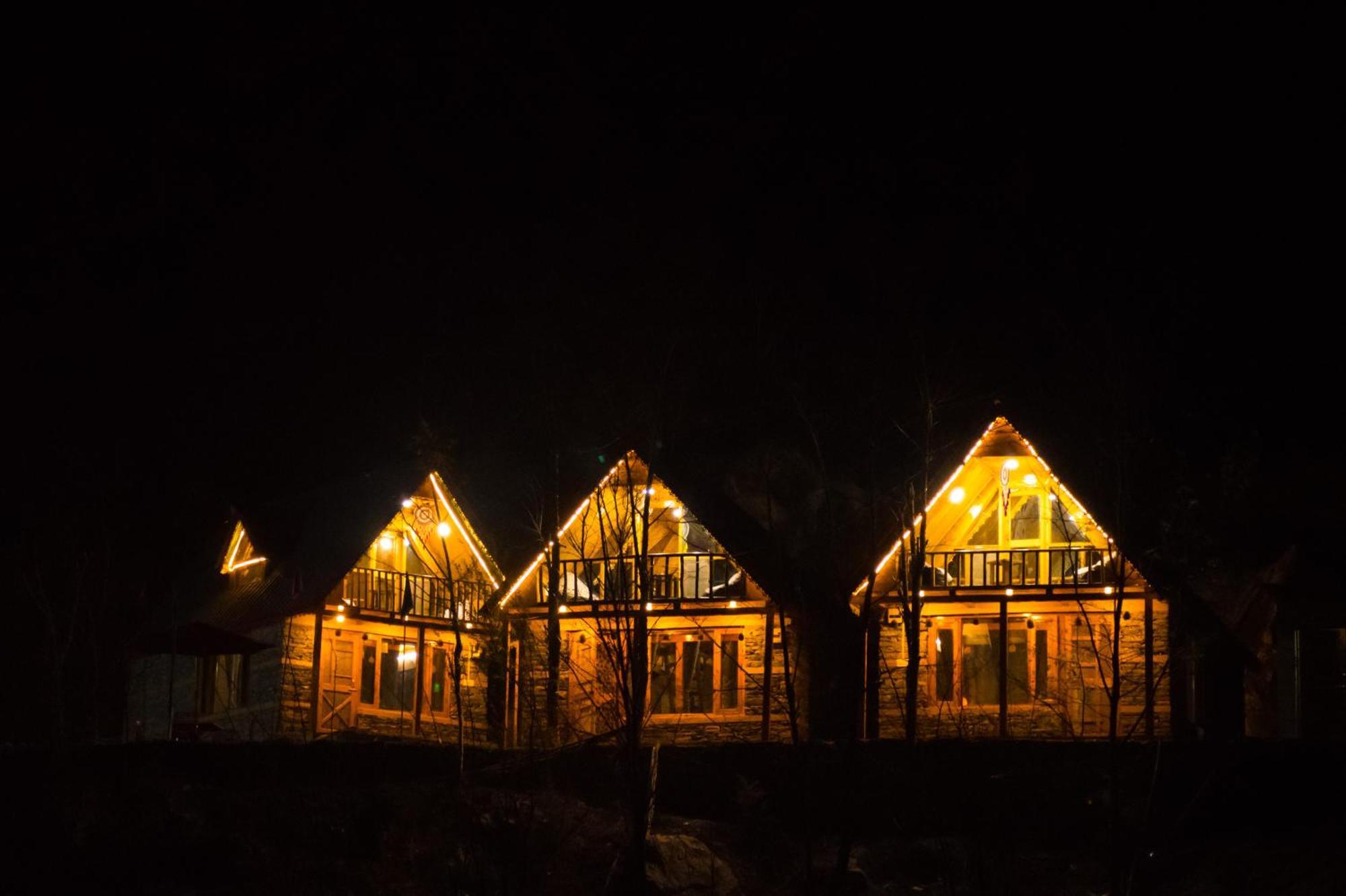 Sainj Riverside Cottages Kültér fotó